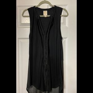 Rio Rao• Women's black sleeveless blouse• Medium